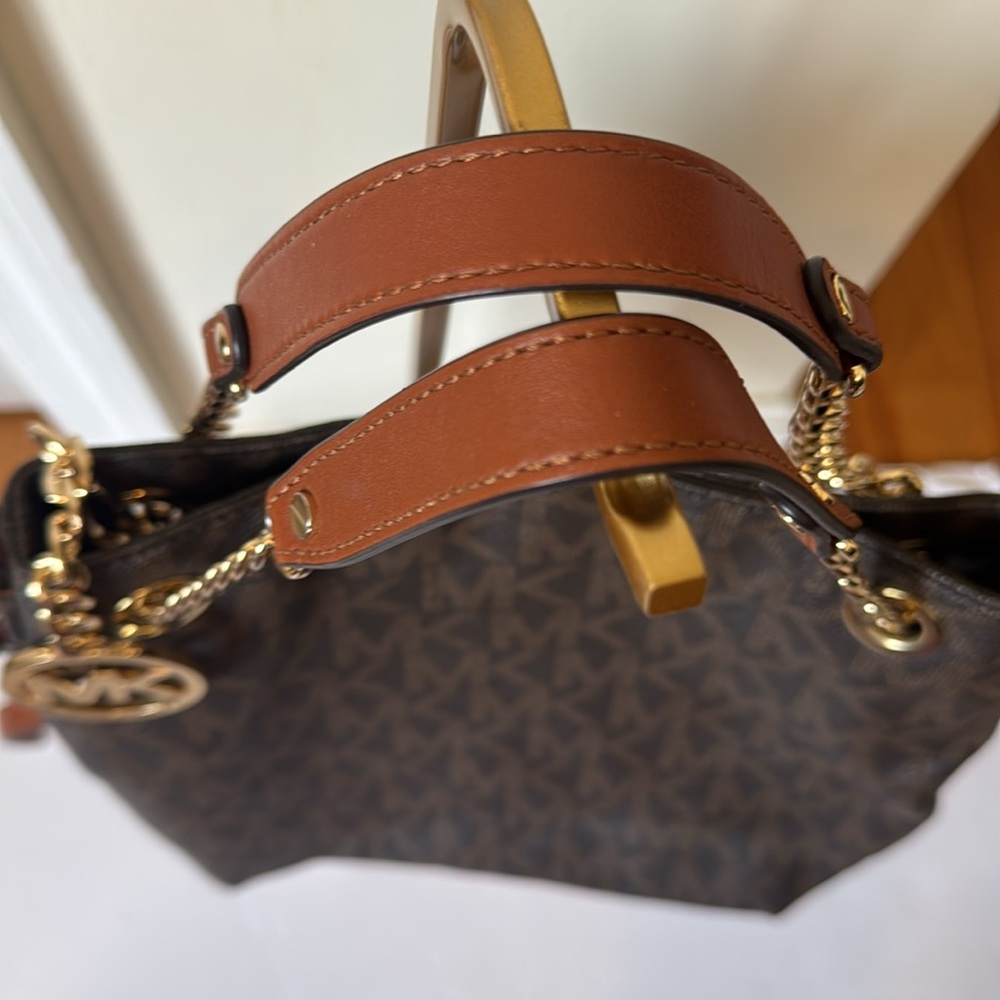 Michael Kors bag - Picture 3 of 12